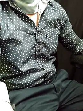 Snapshot of chocolate_alone chatting on February 5, 2026, 10:55 am chocolate alone online show from February 5, 2026, 10:55 am