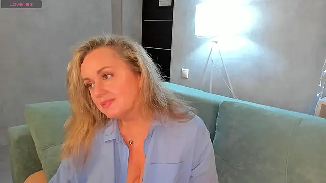 Snapshot of Sky_Kuper chatting on September 27, 2025, 12:17 am Sky Kuper online show from September 27, 2025, 12:17 am