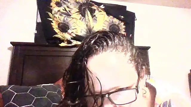 Rosalee2 online show from October 10, 2025, 11:11 am