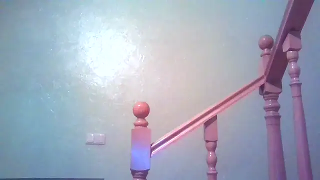 RobinThompson online show from September 18, 2025, 5:16 pm