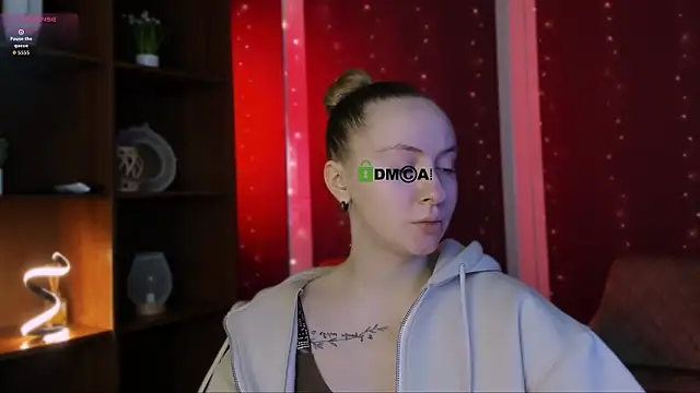 mila glow1 online show from November 26, 2025, 5:51 am