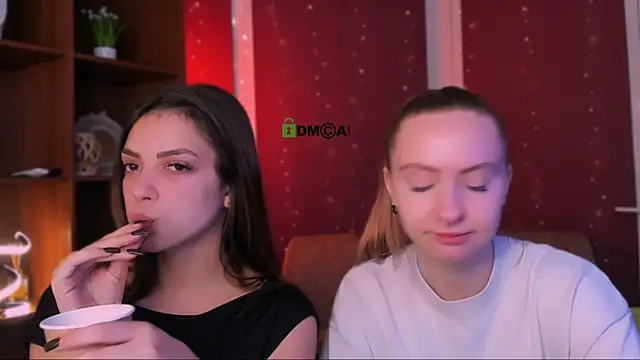 mila glow1 online show from November 25, 2025, 5:52 am