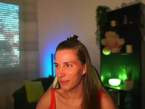 charlottgotit online show from September 13, 2025, 12:38 pm