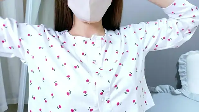 Snapshot of RIRI-style chatting on October 19, 2025, 7:44 am RIRI-style online show from October 19, 2025, 7:44 am