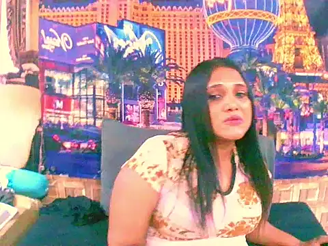 Snapshot of IndianSexyLady4u chatting on October 24, 2025, 3:22 pm IndianSexyLady4u online show from October 24, 2025, 3:22 pm