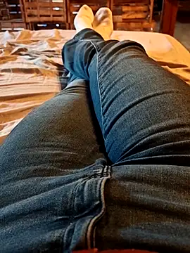 Horny mummy online show from March 15, 2026, 4:58 pm