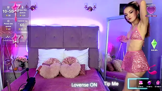 Snapshot of Nicole_Bond chatting on October 7, 2025, 3:40 am Nicole Bond online show from October 7, 2025, 3:40 am