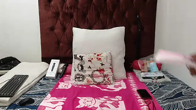 GODDESSBARBIIE online show from October 16, 2025, 2:31 am