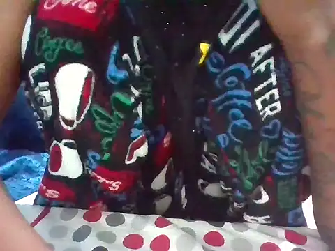 chocolatebarbiee online show from September 18, 2025, 9:40 pm