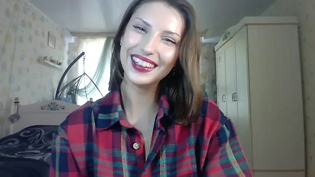 Snapshot of RuxaShade chatting on October 6, 2025, 11:11 am RuxaShade online show from October 6, 2025, 11:11 am