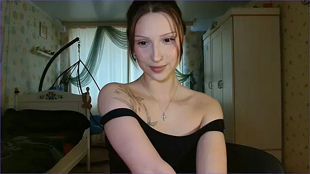 RuxaShade online show from March 25, 2026, 11:20 am