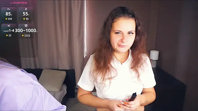FaeBenzinger online show from September 10, 2025, 5:39 am