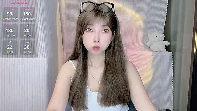 Janisa  PZ online show from October 2, 2025, 3:37 pm