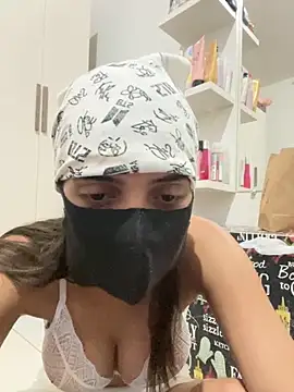 Snapshot of Bandidasexy22 chatting on October 11, 2025, 8:43 pm Bandidasexy22 online show from October 11, 2025, 8:43 pm