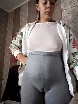 Snapshot of LenaBloomy chatting on October 17, 2025, 11:01 am LenaBloomy online show from October 17, 2025, 11:01 am