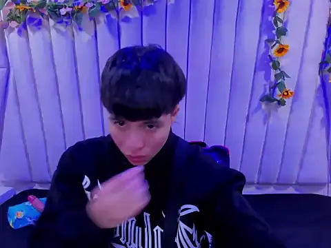 Bruno Cruzz online show from October 17, 2025, 2:04 am