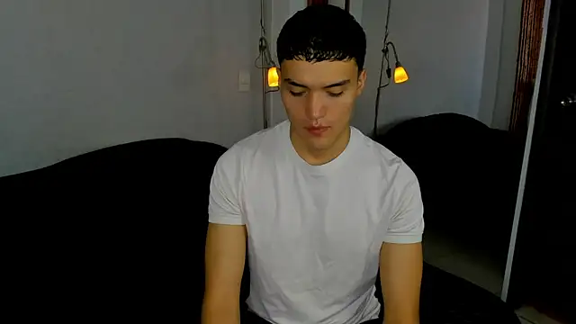 Jacksonflorez online show from September 15, 2025, 6:41 pm