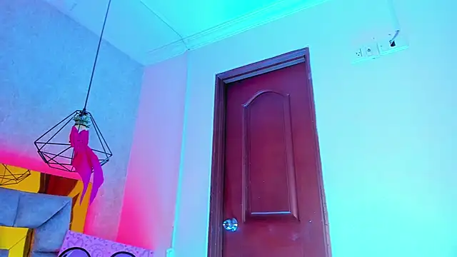 sophiievv online show from February 1, 2026, 8:01 am