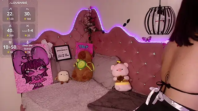 Snapshot of sophiievv chatting on October 22, 2025, 7:13 pm sophiievv online show from October 22, 2025, 7:13 pm