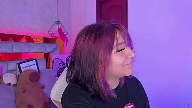 sophiievv online show from January 11, 2026, 7:54 pm