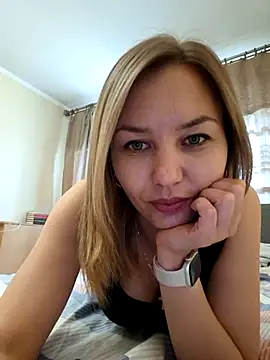 Snapshot of VeroLoverx chatting on September 24, 2025, 12:11 pm VeroLoverx online show from September 24, 2025, 12:11 pm