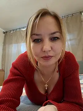 Snapshot of VeroLoverx chatting on October 13, 2025, 2:18 pm VeroLoverx online show from October 13, 2025, 2:18 pm