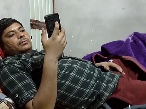 Ajmersingh335512 online show from February 15, 2026, 3:44 pm