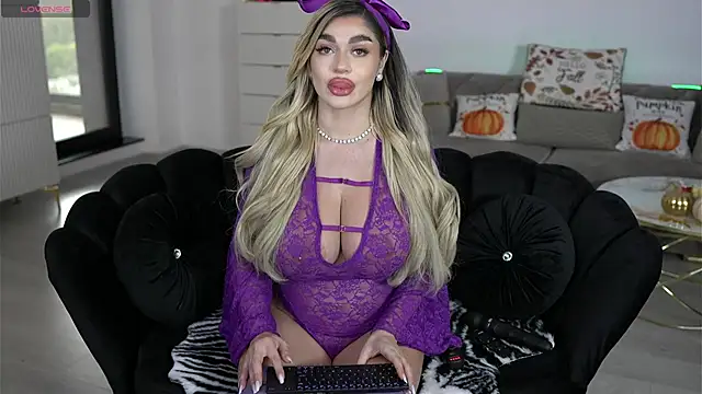 Ellyxxxelly online show from November 7, 2025, 12:31 pm