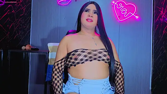 Snapshot of Karenn_rosee chatting on October 4, 2025, 5:42 am Karenn rosee online show from October 4, 2025, 5:42 am