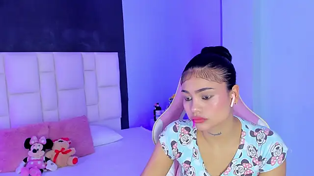 SammyRose  online show from October 16, 2025, 7:44 pm