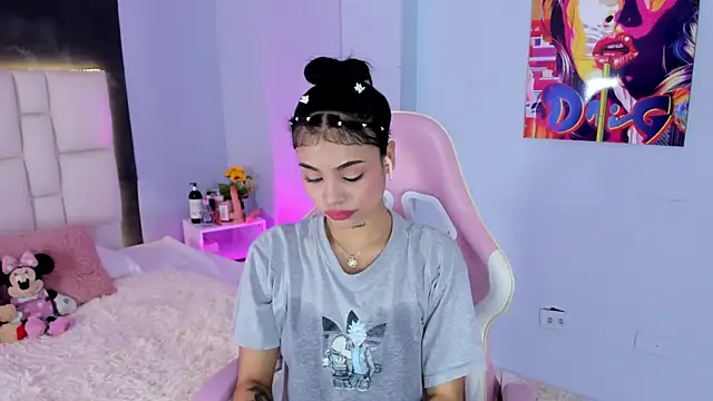 SammyRose  online show from October 13, 2025, 7:37 pm