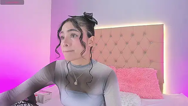 Snapshot of SammyRose_ chatting on February 7, 2026, 6:10 am SammyRose online show from February 7, 2026, 6:10 am