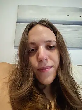 Snapshot of lauflor chatting on June 6, 2026, 2:22 pm lauflor online show from June 6, 2026, 2:22 pm