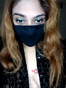 Snapshot of Queen-kohinoor chatting on October 12, 2025, 10:16 am Queen-kohinoor online show from October 12, 2025, 10:16 am