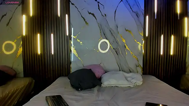 VictoriaDuart online show from November 9, 2025, 8:24 pm