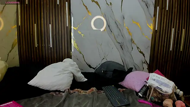 Snapshot of VictoriaDuart chatting on October 26, 2025, 8:42 pm VictoriaDuart online show from October 26, 2025, 8:42 pm