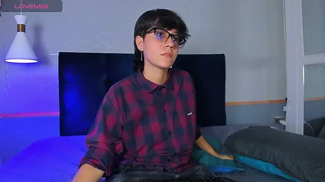 Tsuki Maru online show from September 26, 2025, 8:38 pm