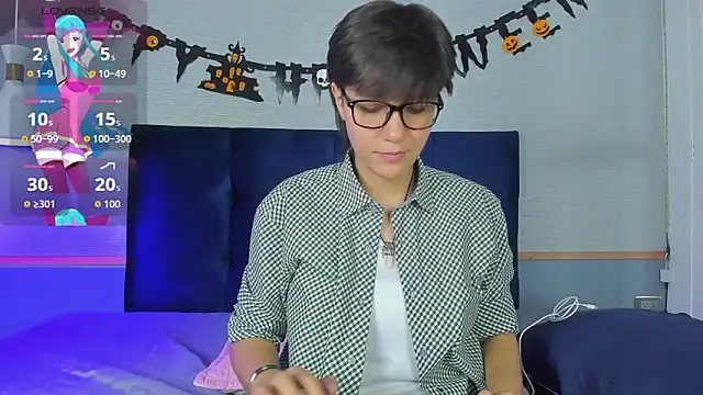 Tsuki Maru online show from October 26, 2025, 8:09 pm