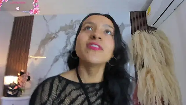 violettawatson online show from October 14, 2025, 1:34 pm