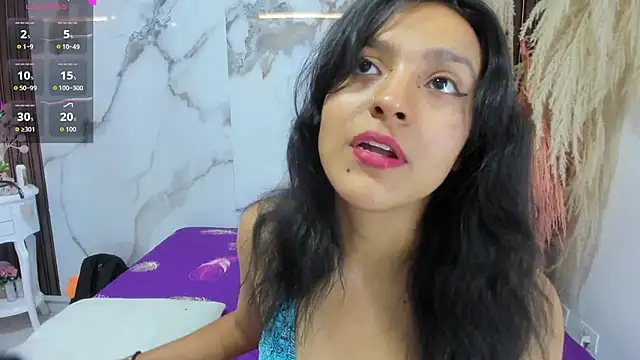 violettawatson online show from September 24, 2025, 12:55 pm