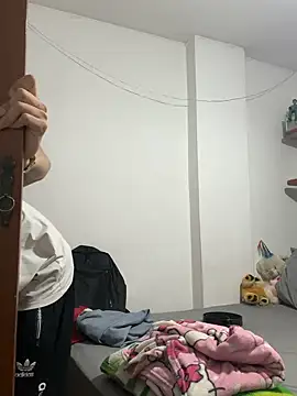 Snapshot of Luck__090 chatting on September 23, 2025, 11:23 pm Luck 090 online show from September 23, 2025, 11:23 pm