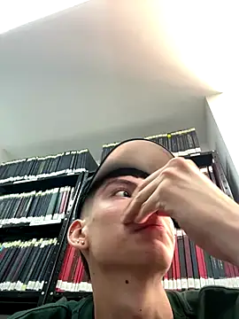 Snapshot of Luck__090 chatting on October 2, 2025, 5:05 pm Luck 090 online show from October 2, 2025, 5:05 pm