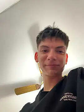 Snapshot of Luck__090 chatting on October 4, 2025, 12:56 am Luck 090 online show from October 4, 2025, 12:56 am