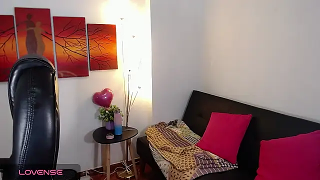 Ashley olivares online show from October 4, 2025, 5:36 pm