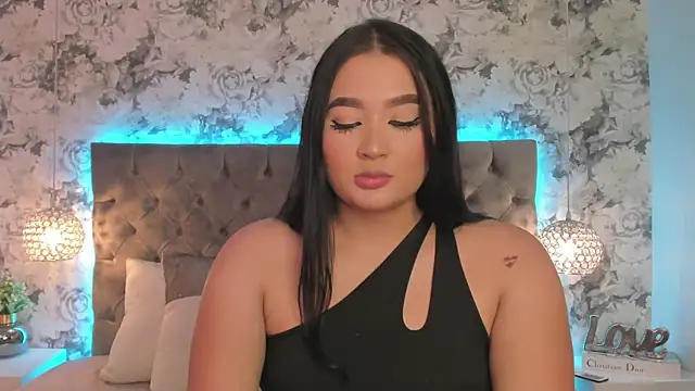 Alanna Ortiz online show from September 12, 2025, 12:33 am