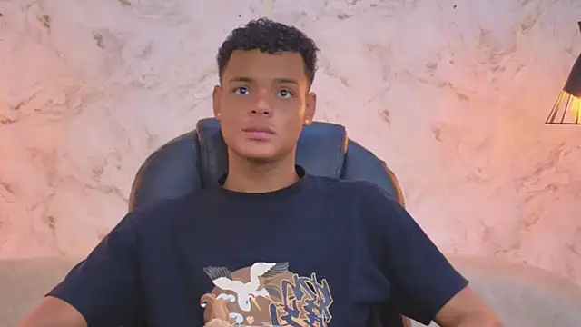 Valentino Thompson online show from October 7, 2025, 7:37 pm