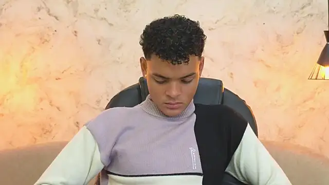 Valentino Thompson online show from October 24, 2025, 7:57 pm