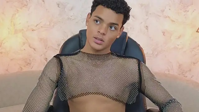 Valentino Thompson online show from September 24, 2025, 7:42 pm