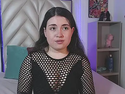 Snapshot of Vicluxxx chatting on September 19, 2025, 12:31 pm Vicluxxx online show from September 19, 2025, 12:31 pm