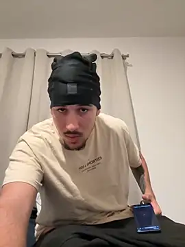 Jadriel23 online show from September 25, 2025, 3:56 am